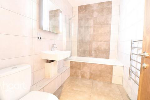 undefined, Park Street, Luton