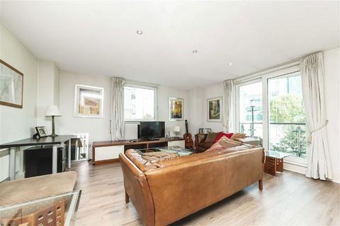 2 bedroom flat to rent, St. George Wharf, London SW8