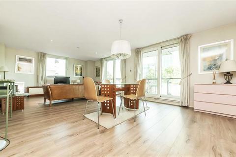 2 bedroom flat to rent, St. George Wharf, London SW8