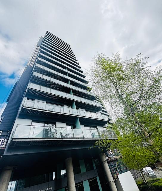 15 th floor apartment with panoramic views of manc