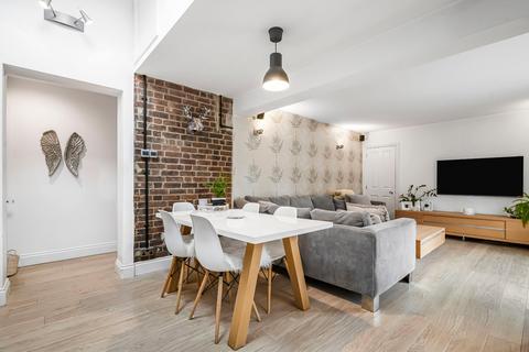 5 bedroom semi-detached house for sale, Risborough Road, Aylesbury HP17