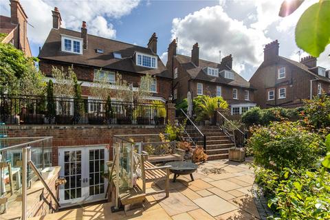undefined, Woodfield Road, London, United Kingdom, W5