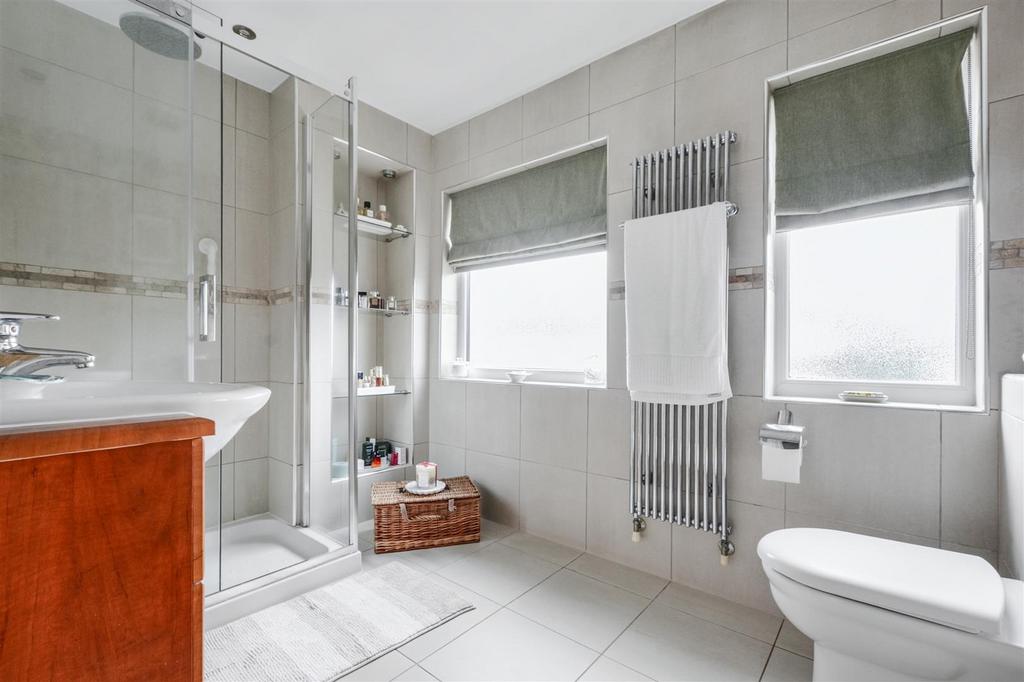 Shower Room 1.jpeg