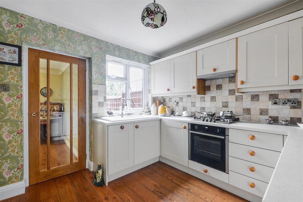 Kitchen 1.jpeg
