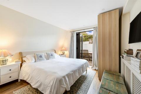 2 bedroom flat for sale, Sinclair Road, London W14