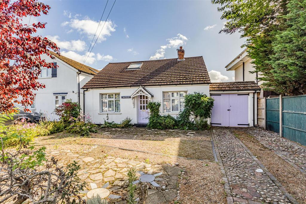 358 Molesey Road, KT12 3 PG - 25.jpg