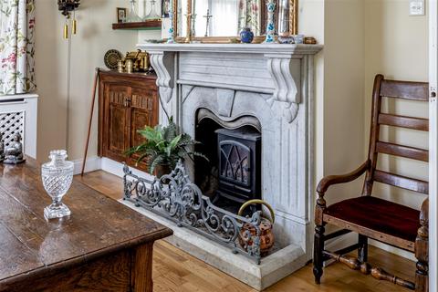 undefined, Molesey Road, Walton-On-Thames KT12