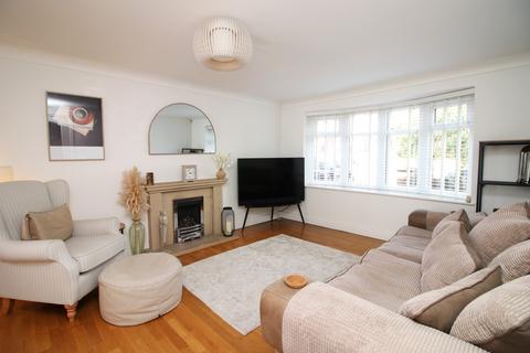 3 bedroom semi-detached house for sale, Moorfield Avenue, Poulton-le-Fylde, FY6