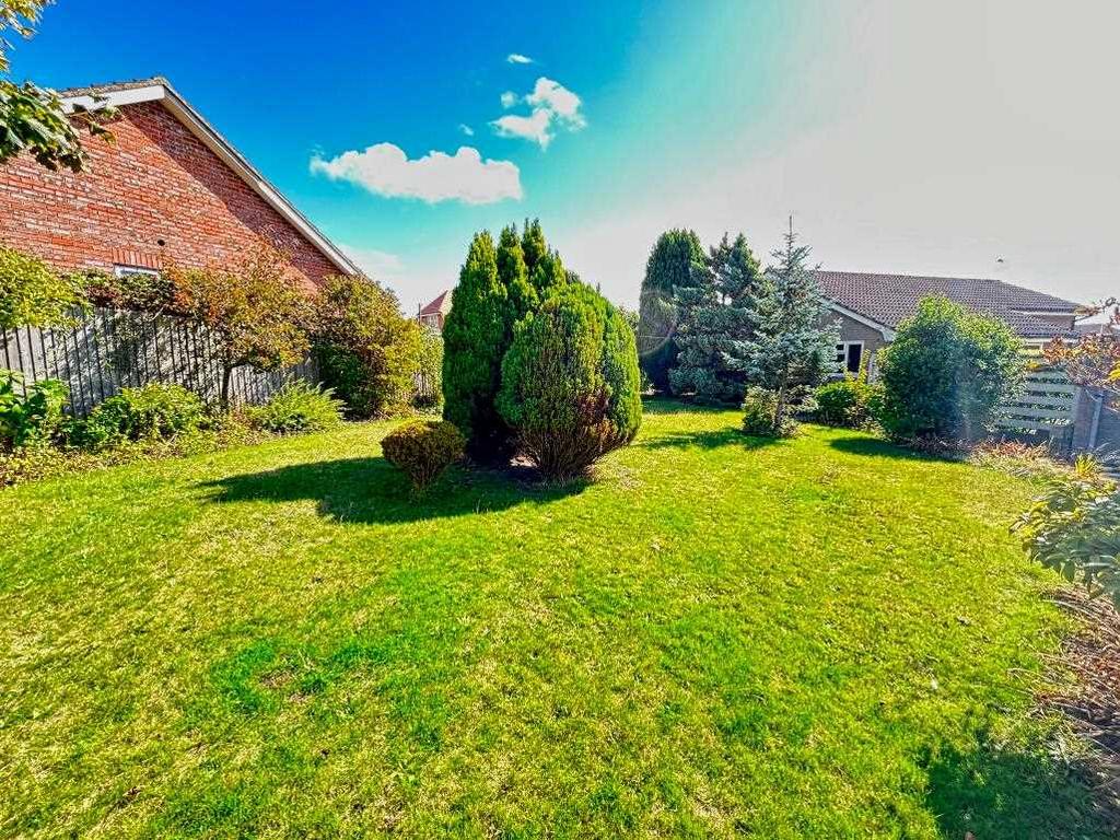Rear Garden Alt View