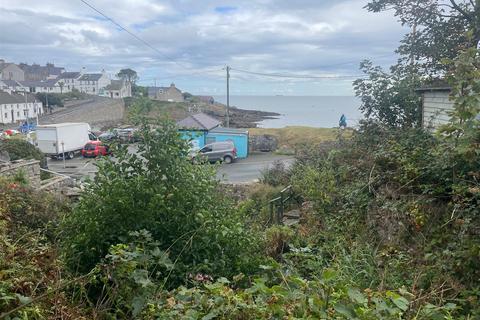 undefined, Moelfre
