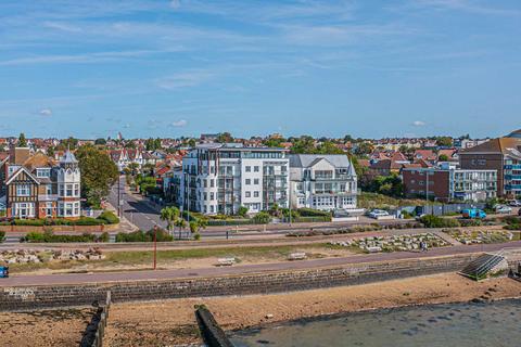 2 bedroom flat for sale, Crowstone Avenue, Westcliff-on-sea, SS0