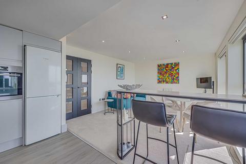 2 bedroom flat for sale, Crowstone Avenue, Westcliff-on-sea, SS0