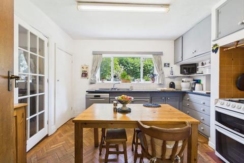 6 bedroom detached house for sale, Salvington Hill, Worthing BN13
