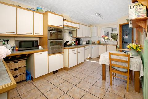 3 bedroom terraced house for sale, Third Avenue, Dawlish EX7