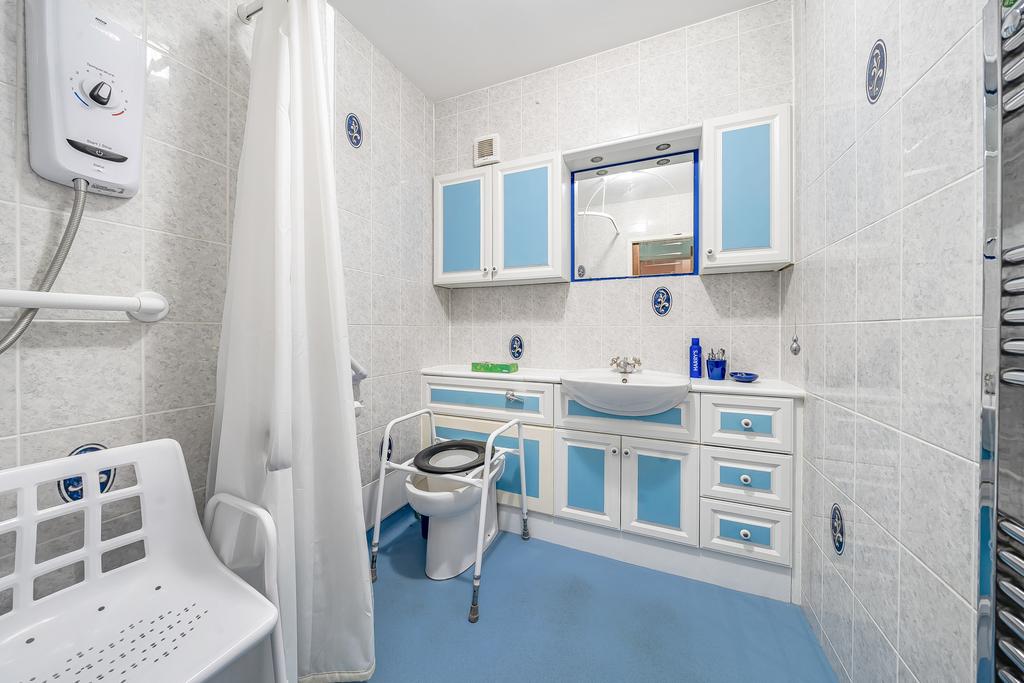 Ensuite Shower Room