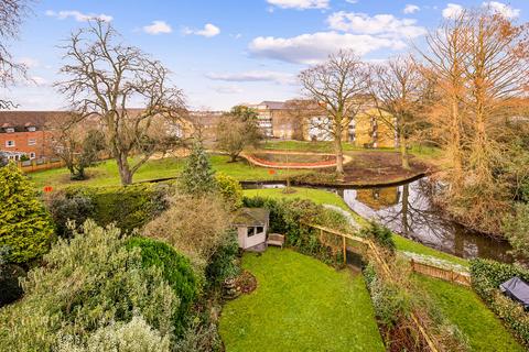 6 bedroom link detached house to rent, Mill Plat, Old Isleworth, TW7