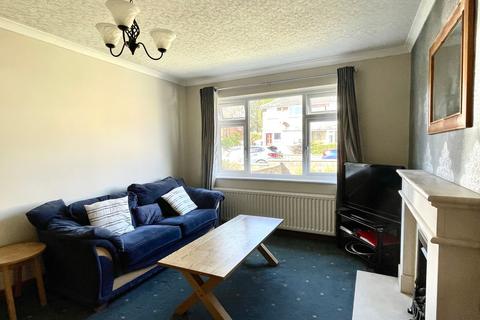 3 bedroom semi-detached bungalow for sale, Hayfield Avenue, Huddersfield, HD3