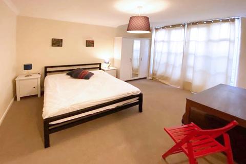 1 bedroom flat to rent, Ifield Road, London, SW10