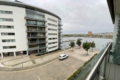 2 bedroom flat to rent, Fathom Court, 2 Basin Approach, London