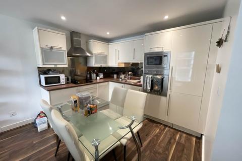 2 bedroom flat to rent, Fathom Court, 2 Basin Approach, London