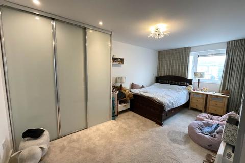 2 bedroom flat to rent, Fathom Court, 2 Basin Approach, London