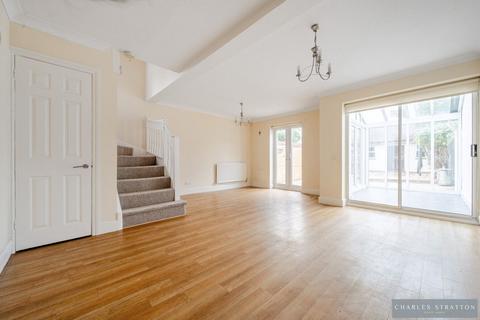 3 bedroom end of terrace house for sale, Landseer Close, Hornchurch