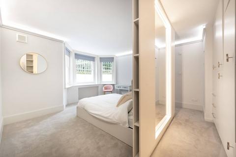 3 bedroom flat to rent, Strathmore Gardens, Kensington, London, W8