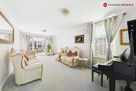 5 bedroom detached house for sale, Central Avenue, Huntingdon PE28