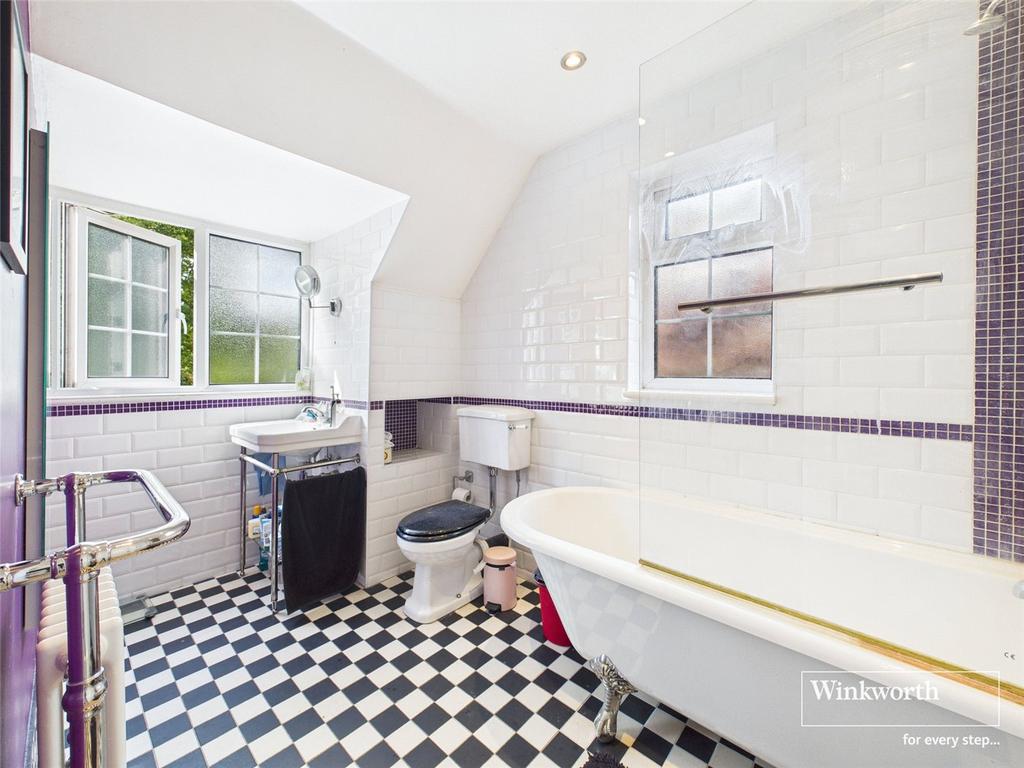 Main Bathroom