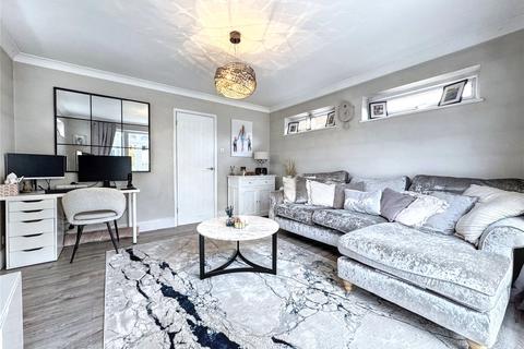 3 bedroom detached house for sale, Station Road, Rainham, Kent, ME8