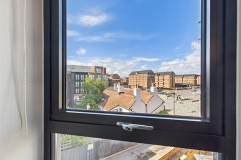 undefined, The Docks, Gloucester, Gloucestershire, GL1