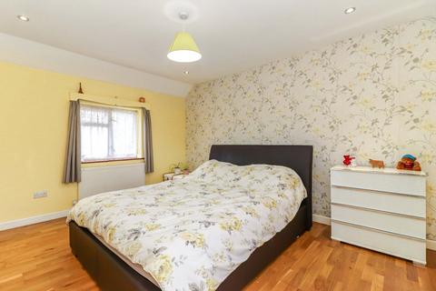 undefined, Chesterton Green, Beaconsfield, Buckinghamshire, HP9