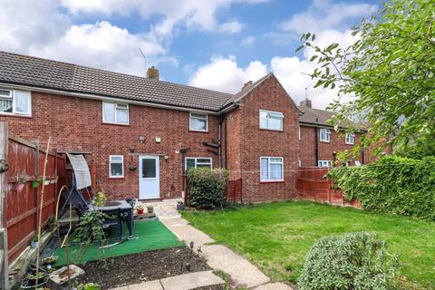 11 Chesterton Green, Beaconsfield, HP9 1RE