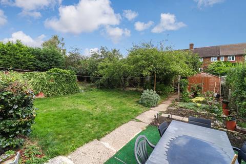 11 Chesterton Green, Beaconsfield, HP9 1RE