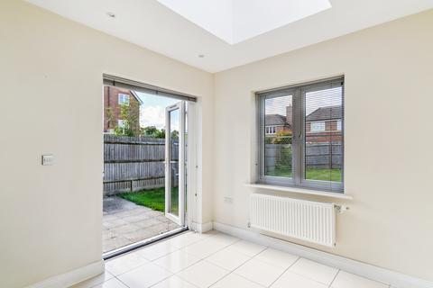 5 bedroom townhouse for sale, Culverhouse Way, Chesham HP5