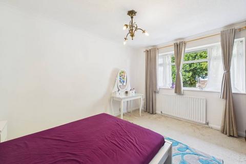 undefined, Horsham Road, Feltham, Middlesex, TW14