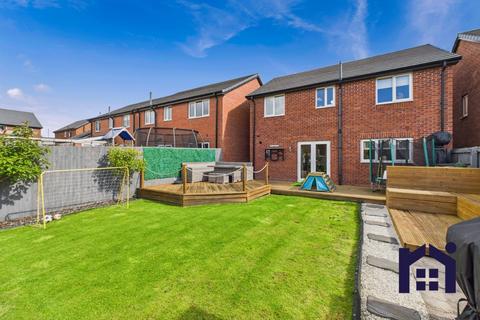 4 bedroom detached house for sale, Grasmere Avenue, Farington, PR25 3UE