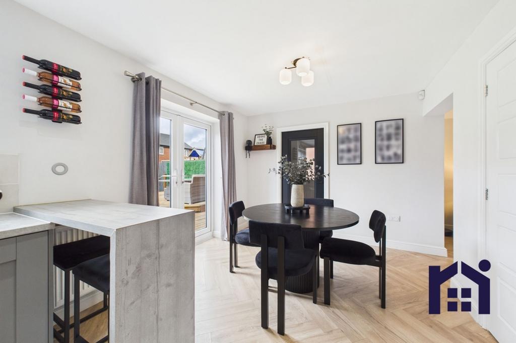 Dining kitchen