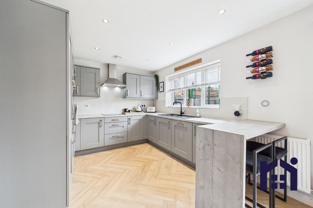 Dining kitchen