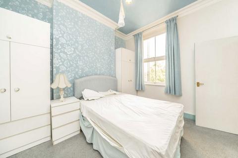 undefined, Archway Road, London N6