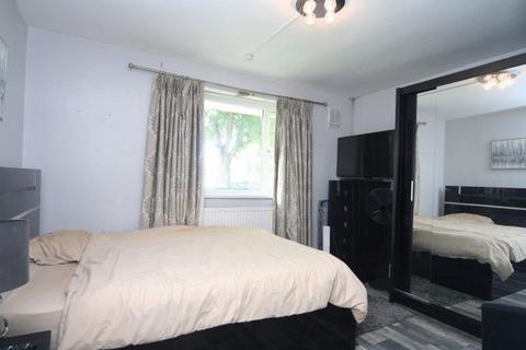 undefined, Dabbs Hill Lane, Northolt