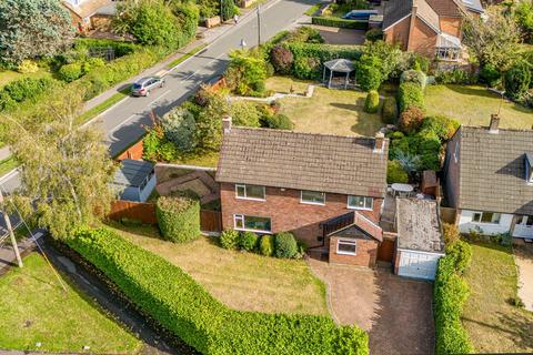 4 bedroom detached house for sale, Chapel Road, Flackwell Heath, HP10