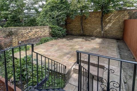 2 bedroom flat to rent, Trebovir Road, Earls Court SW5
