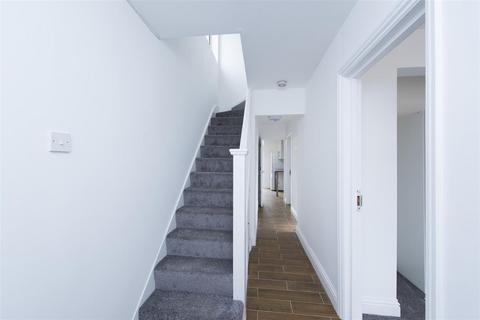1 bedroom property to rent, Cavendish Avenue, Ruislip