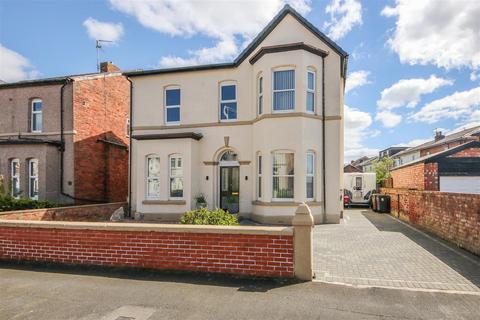 Southport, Merseyside PR8