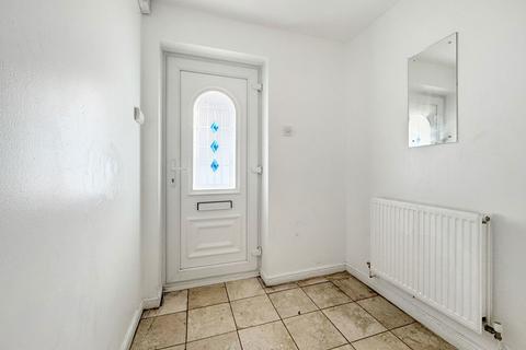9 Buttell Close, Grays, RM17 6UN