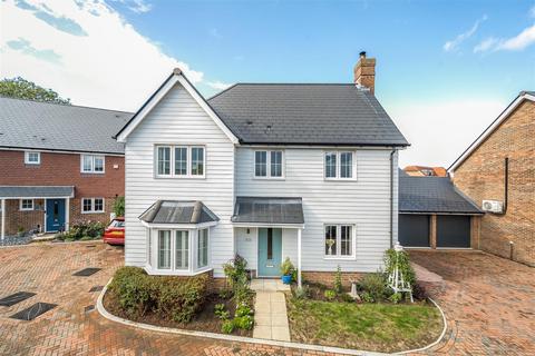 undefined, Hazel Close, Headcorn