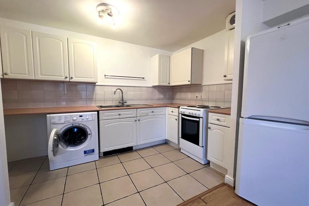 House in London - View 5