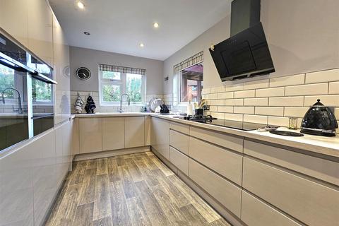 4 bedroom detached house for sale, Mayalls Close, Tirley, Gloucester