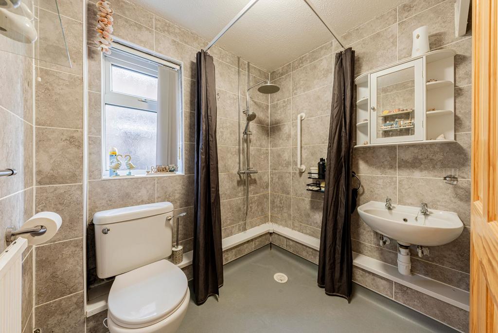 Wet Room W.C (1)